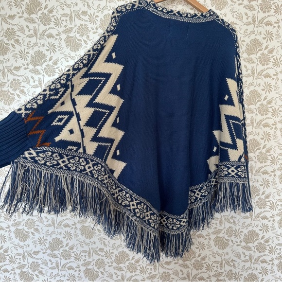 Fantastic Fawn Navy Fringe Poncho Sweater Aztec Knit Size S - Picture 7 of 7